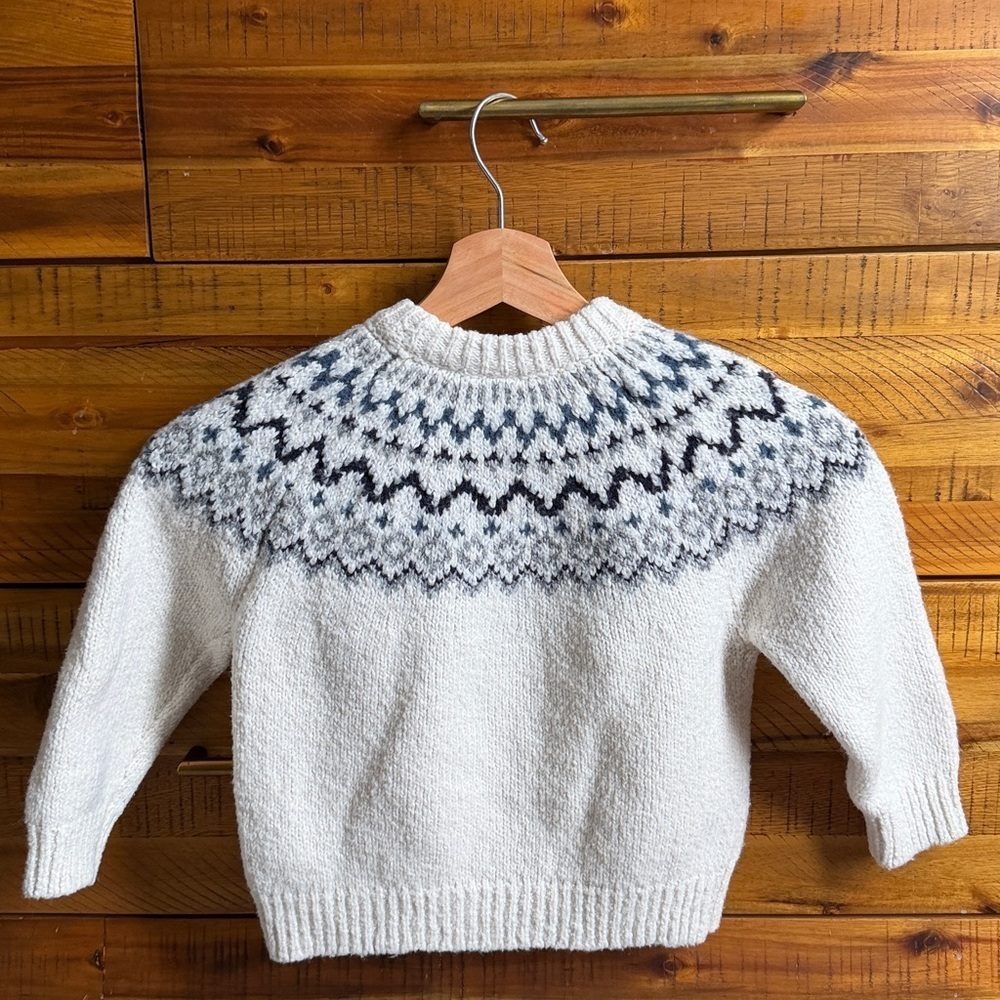 Zara Boys Cozy White and Gray Patterned Sweater - Picture 4 of 4